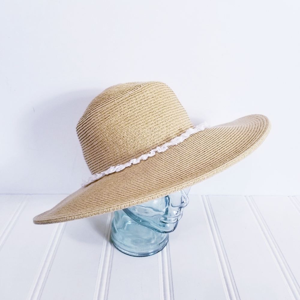 August Hat Co Wide Brim Straw Hat White Eyelet Band Summer Beach